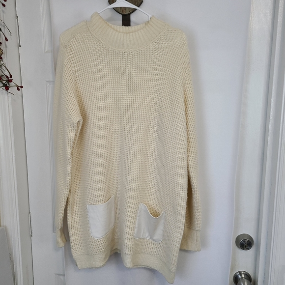 Banana Republic Woman's Oversize Pullover Crewneck Sweater, Size: XL  Cream - Picture 2 of 16